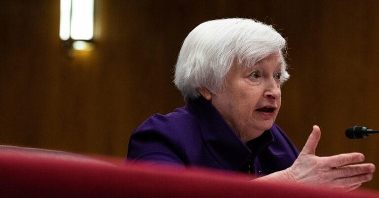 Yellen Expects U.S. to Run Out of Cash by June 5 as Debt Talks Continue
